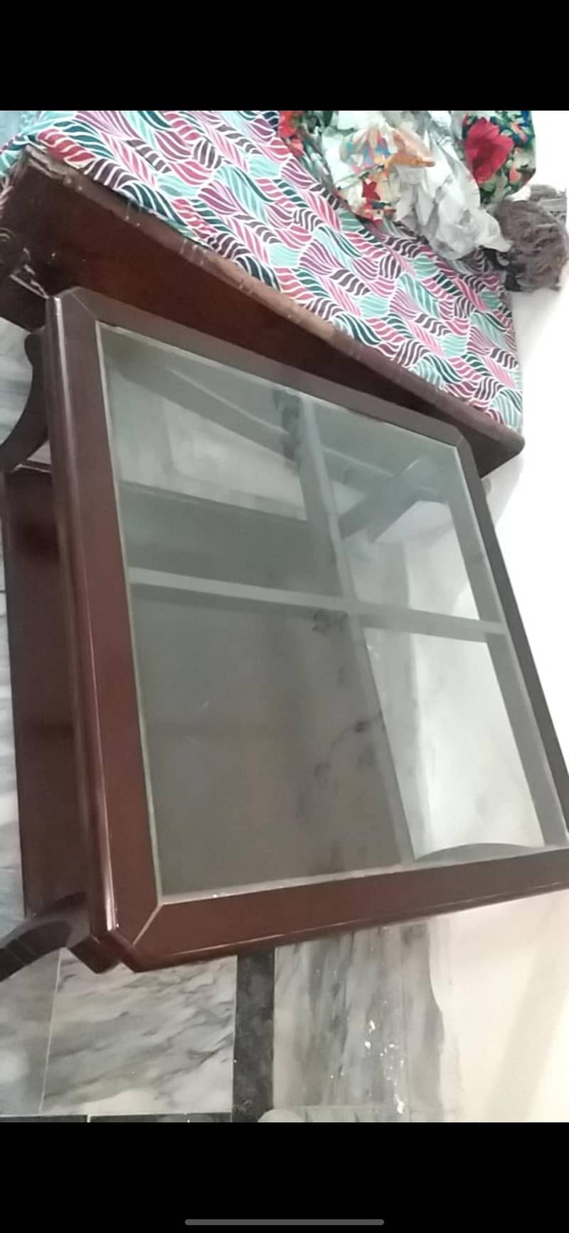 tables 0