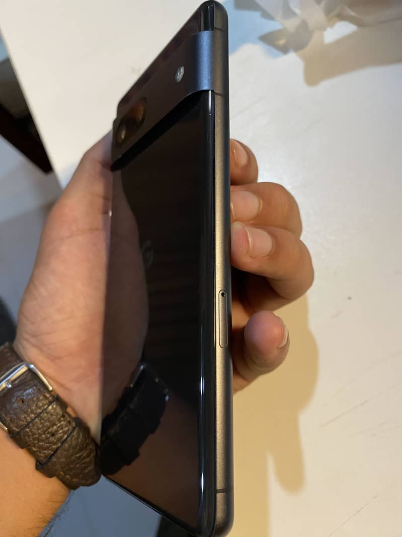Google Pixel 7 4