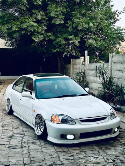 Honda Civic Oriel 2001