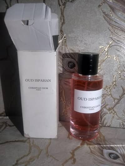 OUD ISPAHAN CHRISTAIN DIOR PARIS