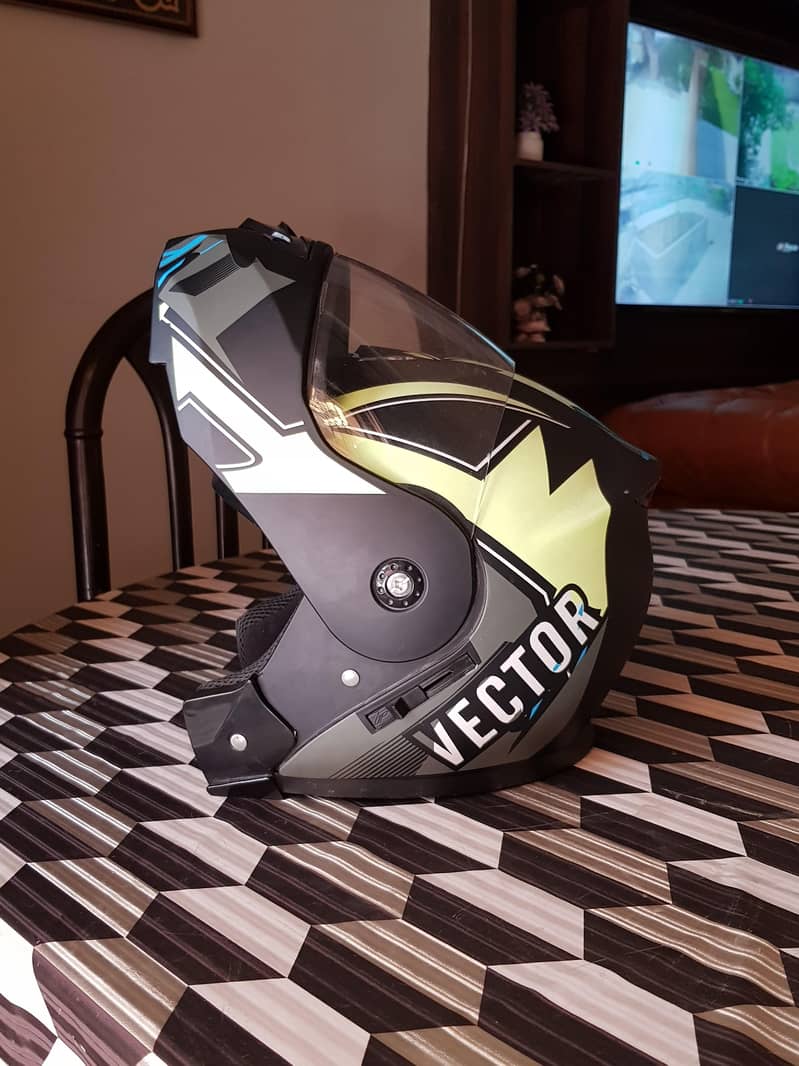 Vector Modular Helmut 0