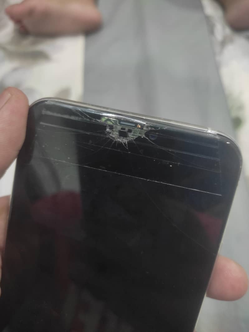 iphone 11 pro max sim working 6