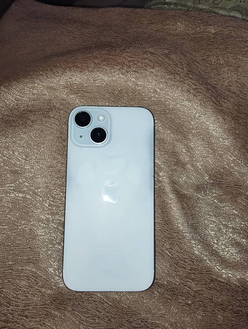 Apple iPhone 15 4