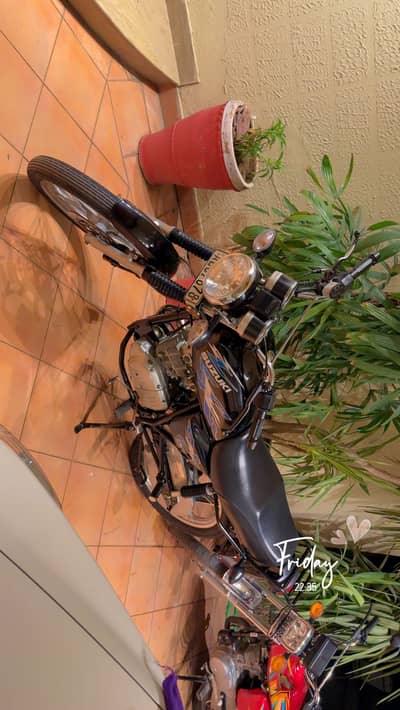Suzuki GS 150 SE BLACK