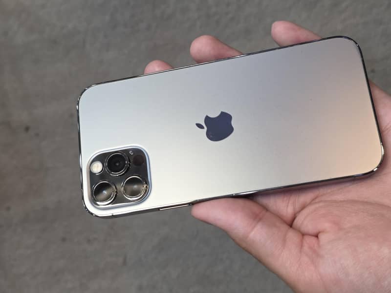iPhone 12 Pro 1