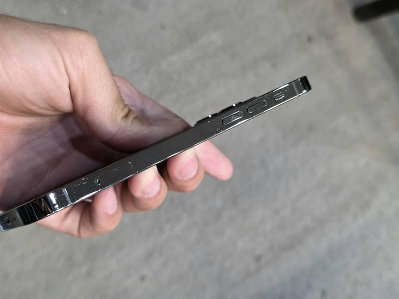 iPhone 12 Pro 18