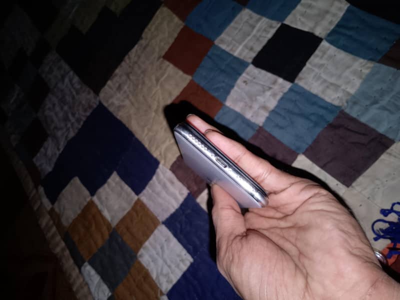 Apple iPhone X 4