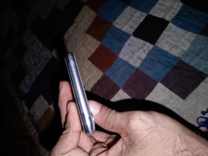 Apple iPhone X 5
