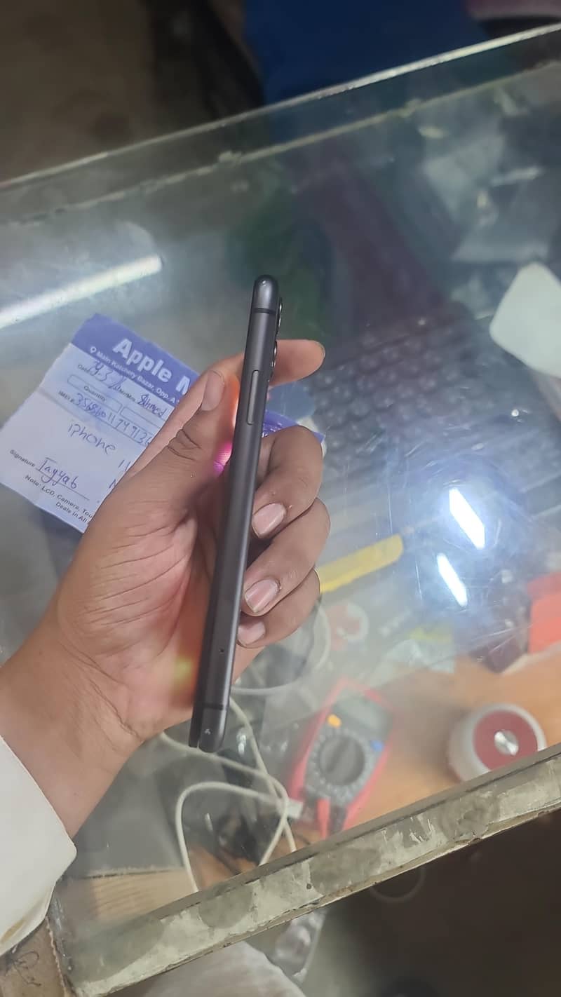 Apple iPhone 11 1