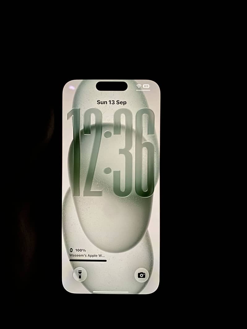 Apple iPhone 15 4