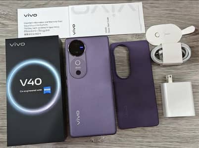vivo v 40 5 G 12 256 gb memomery 10 by 10 condition official approved