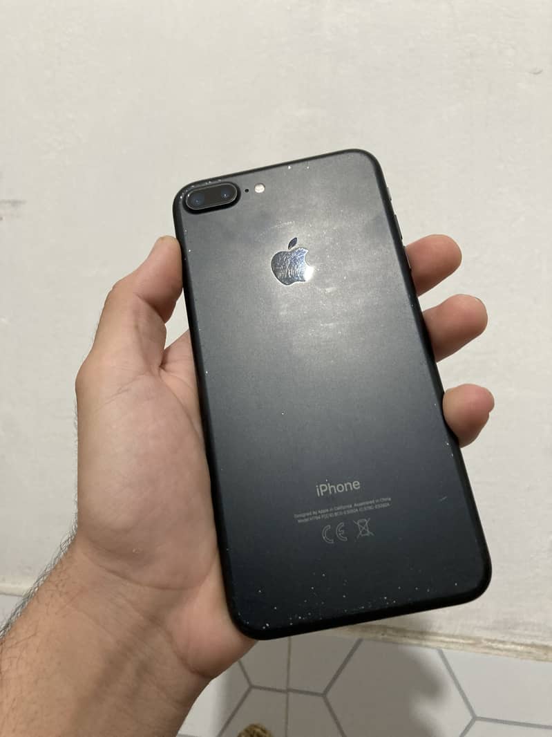 Apple iPhone 7 Plus 2