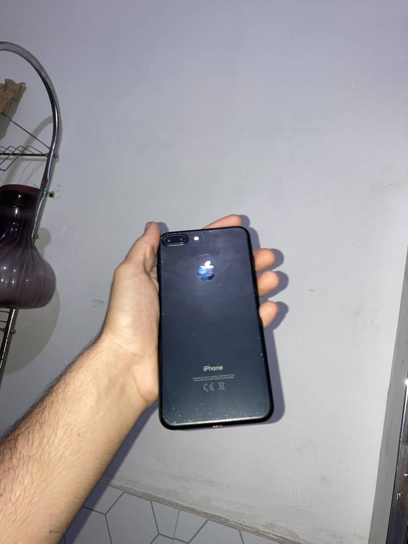 Apple iPhone 7 Plus 5