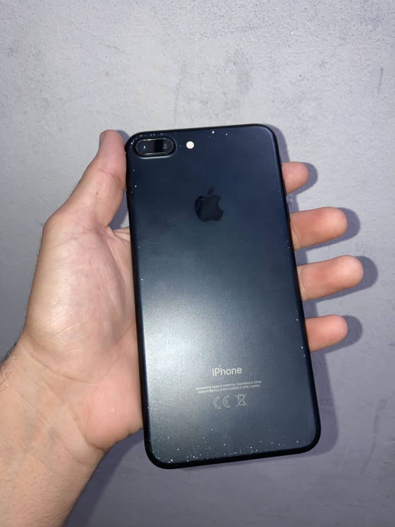 Apple iPhone 7 Plus 6