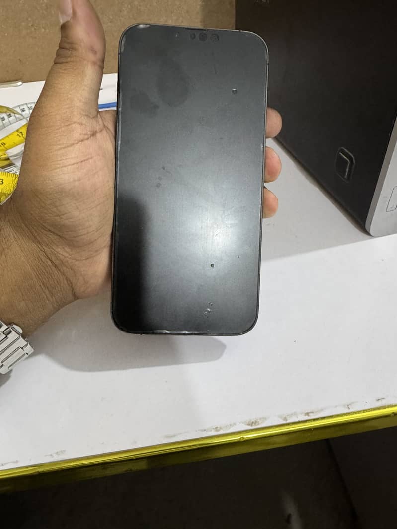 Apple iPhone 13 Pro Max 4