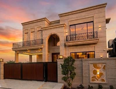 Spacious House Is Available For sale In Ideal Location Of DHA Phase 7