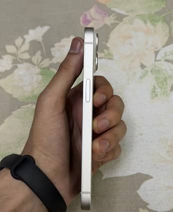 Apple iPhone 14 Pro 3