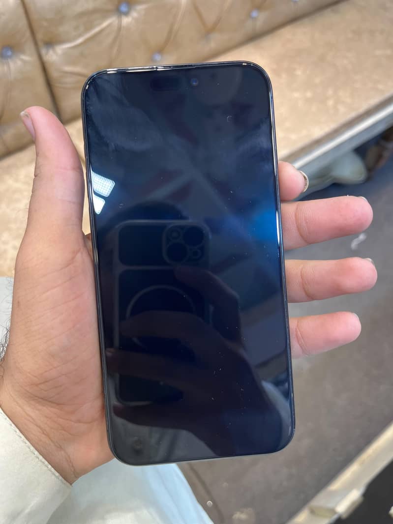 iphone 15 pro max 3
