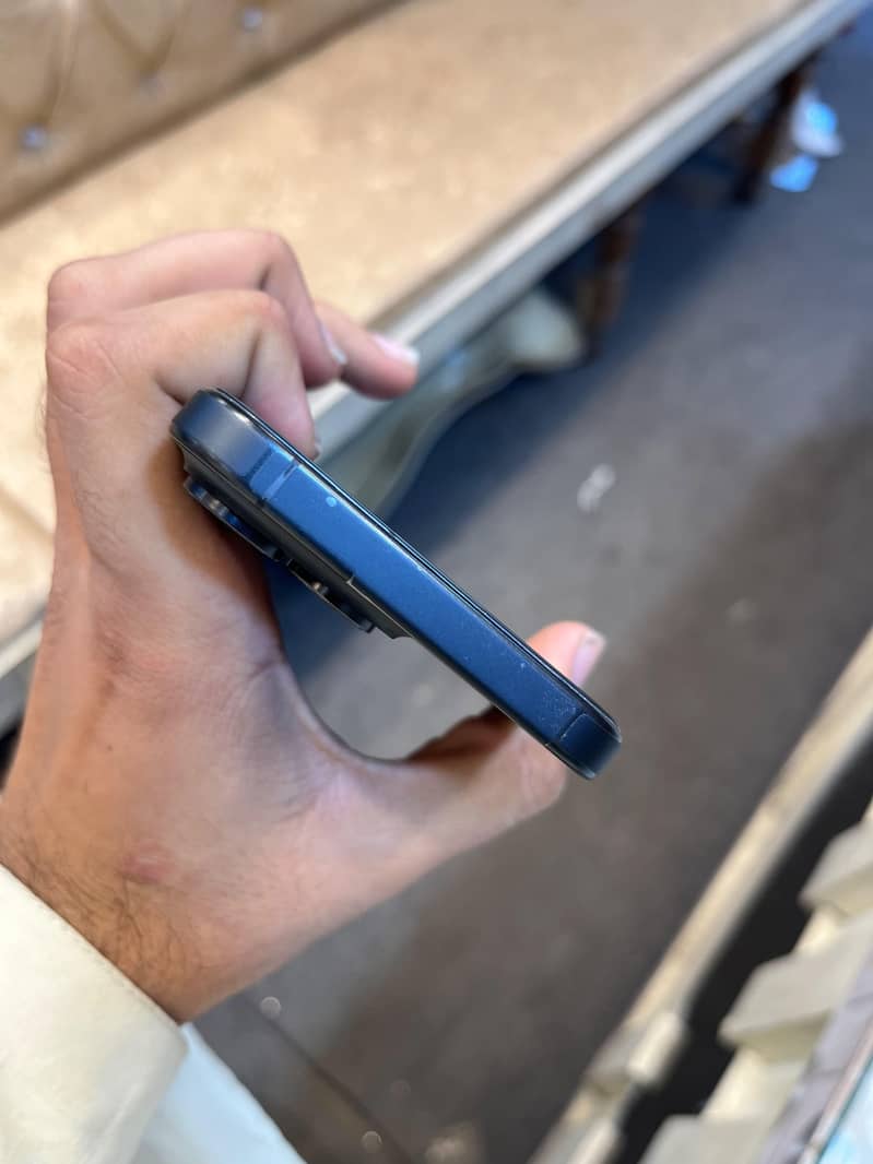 iphone 15 pro max 5