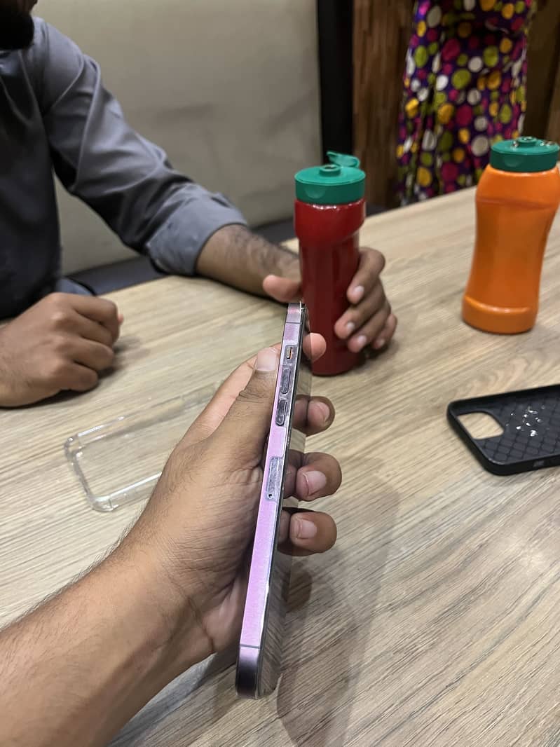 Apple iPhone 14 Pro Max 2