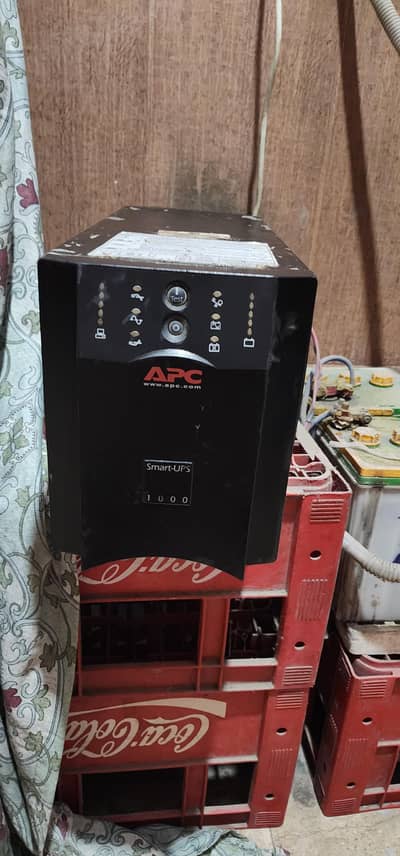 APC UPS 1000