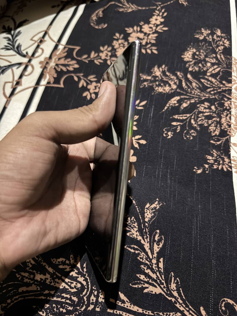 Samsung Mobile Note 10 Plus 3