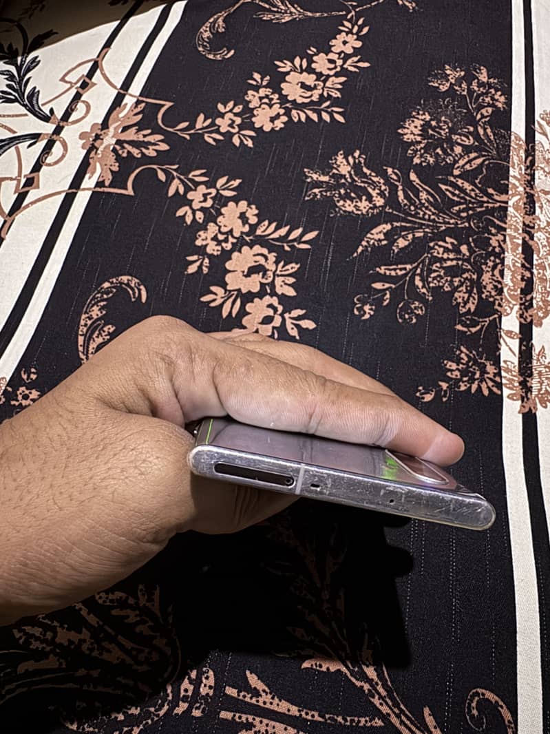 Samsung Mobile Note 10 Plus 6