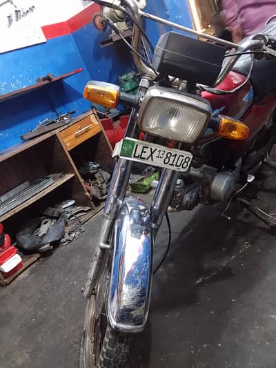 Bike urgent sale  Serious Byer contact