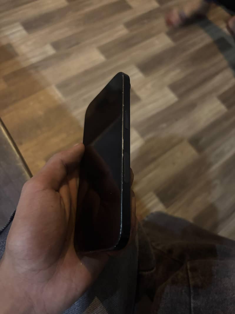 Apple iPhone 15 2