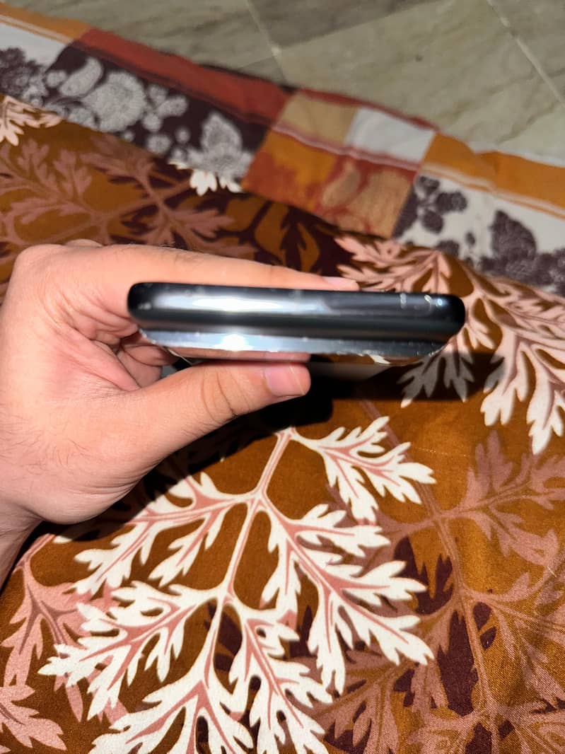 Google Pixel 8 Pro 4