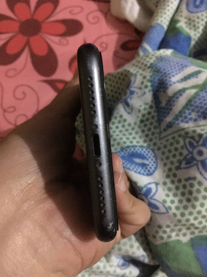 Apple iPhone 11 2