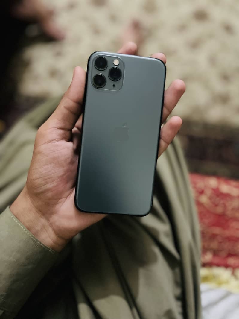 Apple iPhone 11 Pro 2