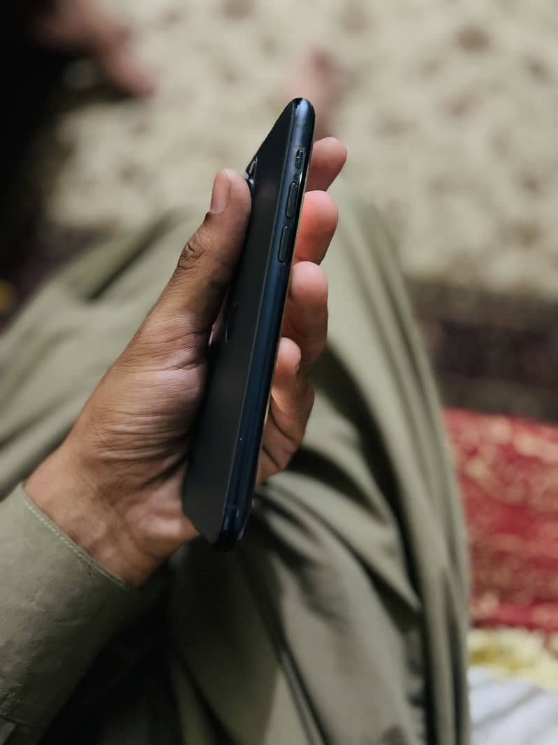 Apple iPhone 11 Pro 3