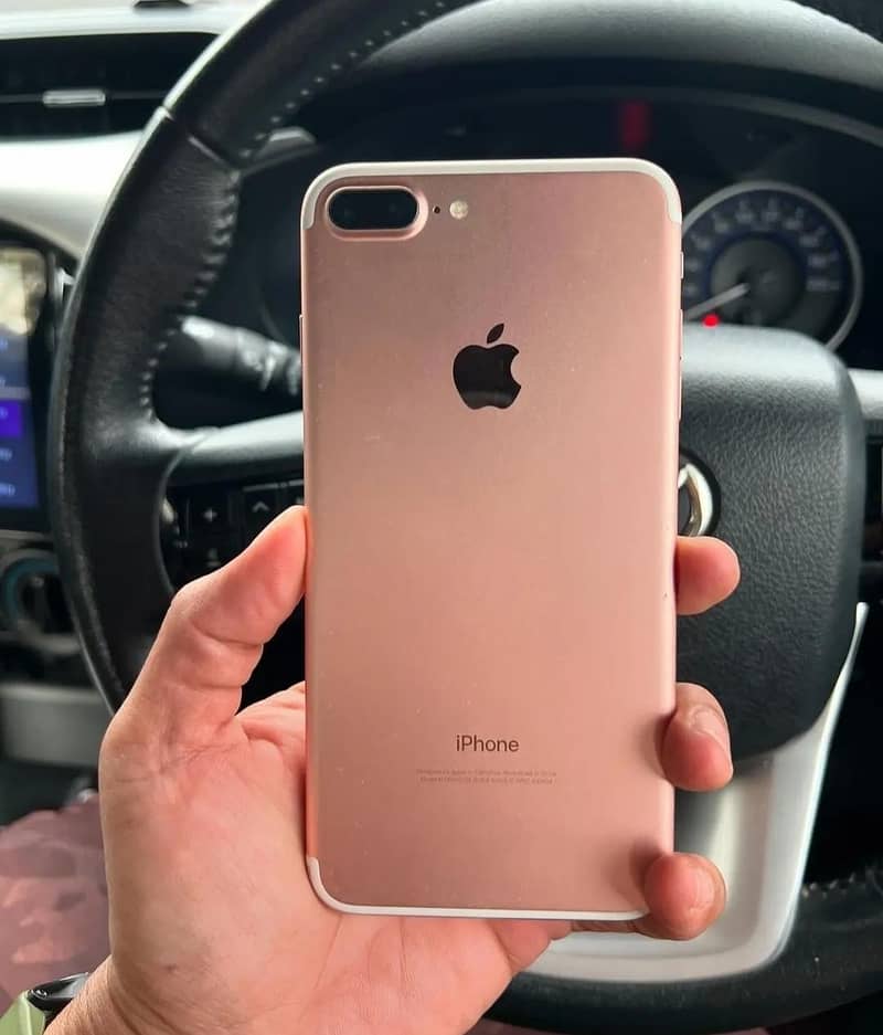 Apple iPhone 7 Plus 0