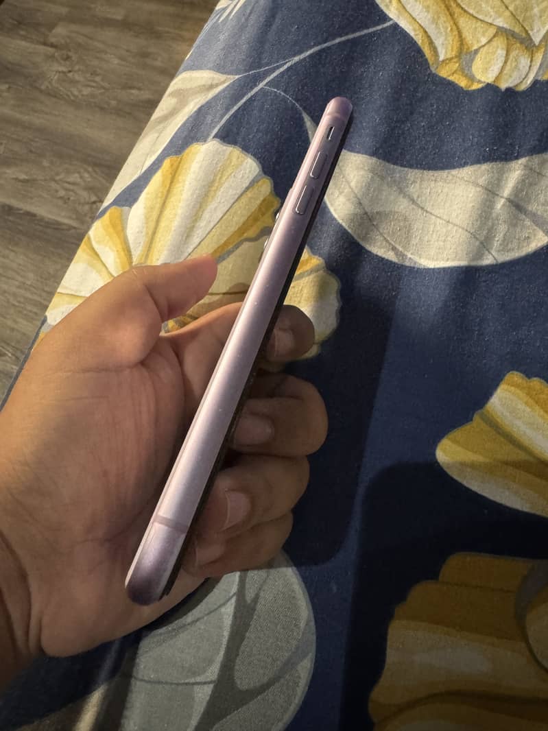 IPHONE 11 1