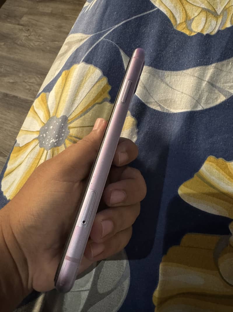 IPHONE 11 3