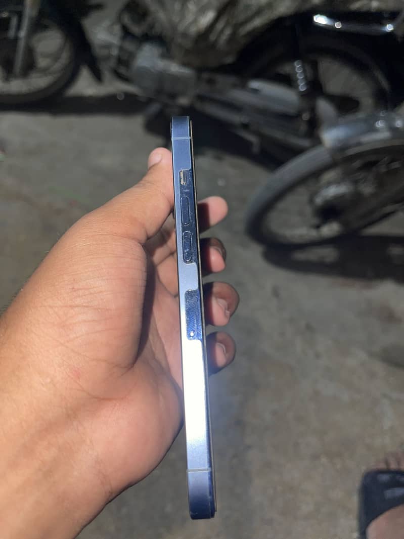 Apple iPhone 13 Pro 2