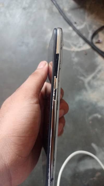 Samsung Mobile A70