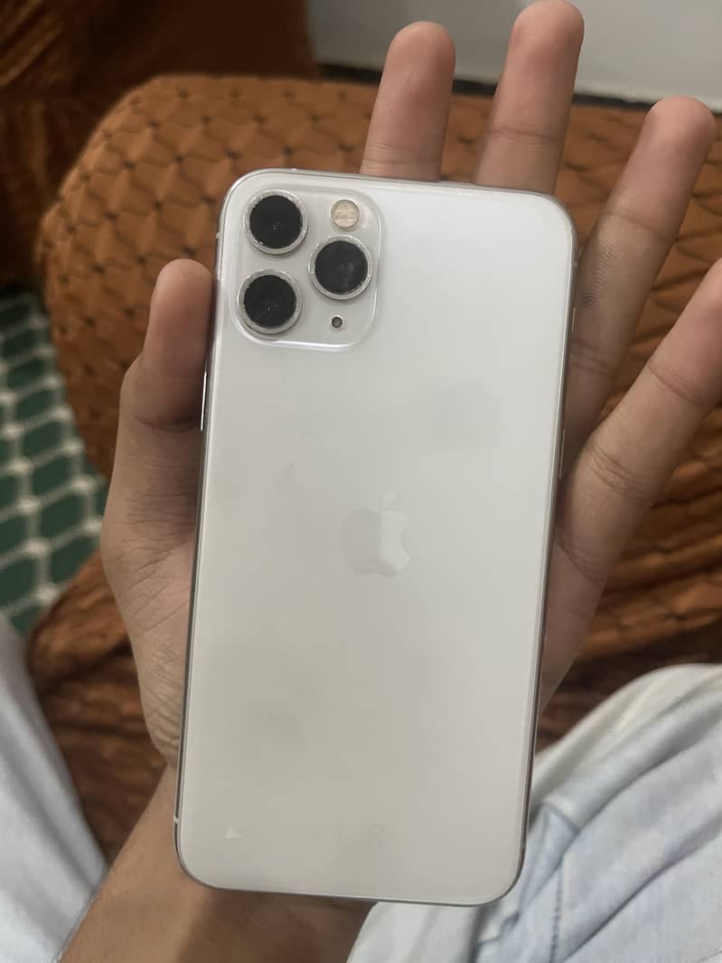 Apple iPhone 11 Pro 1