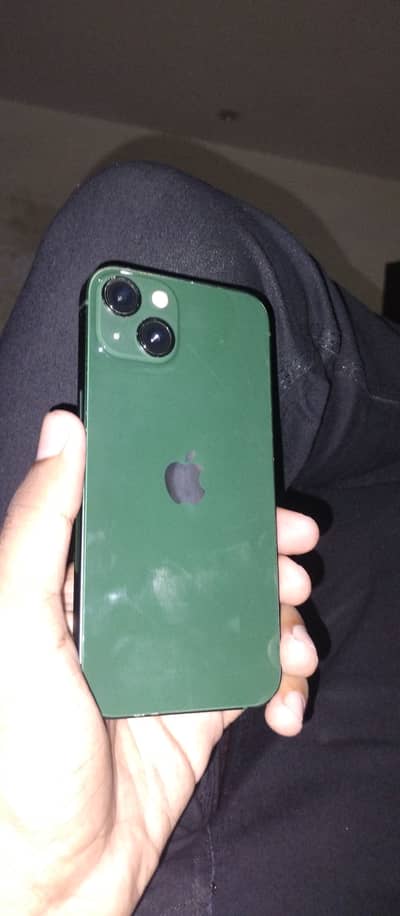Apple iPhone 13