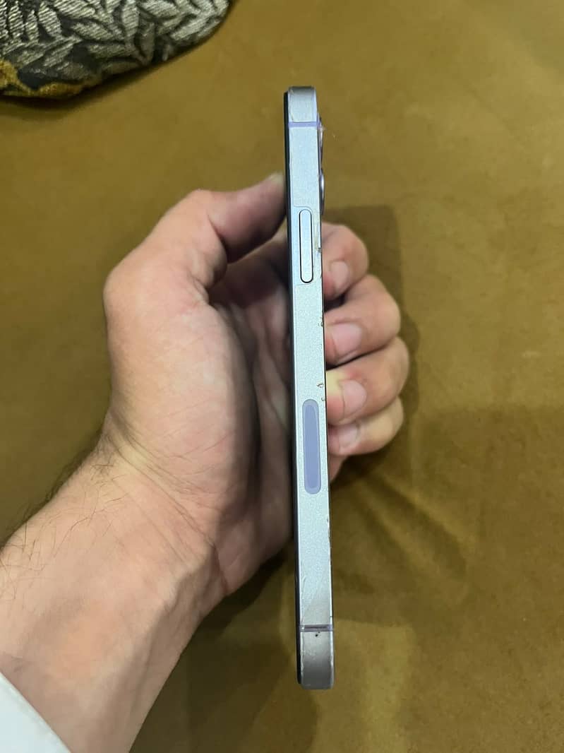 Apple iPhone 12 2