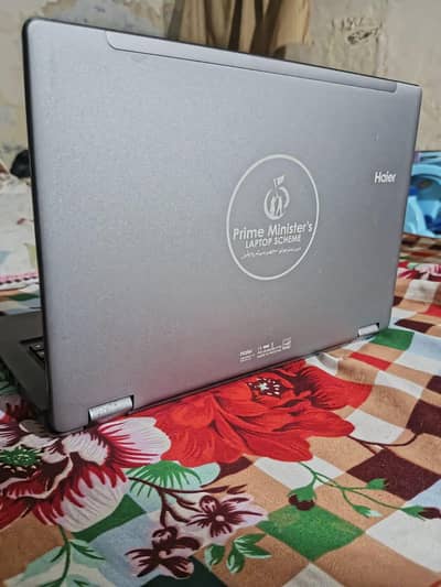 Haier Y11c 8/1000Gb core M3 7th Gen with Touch screen display