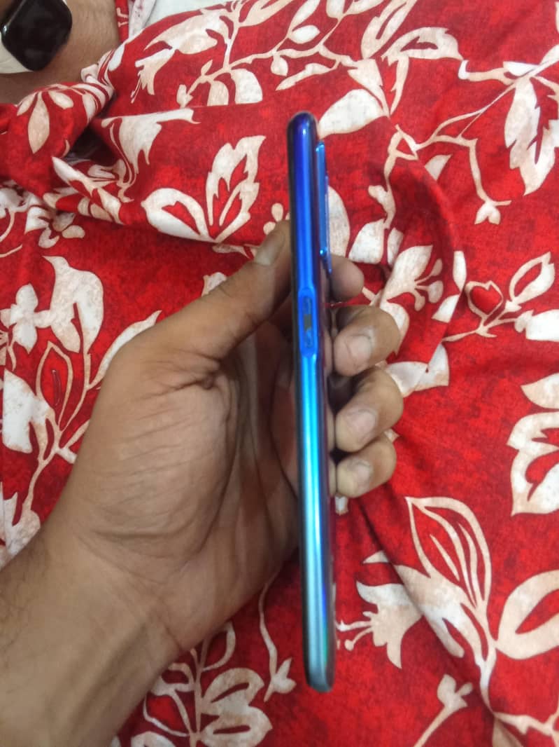 OPPO A54 4