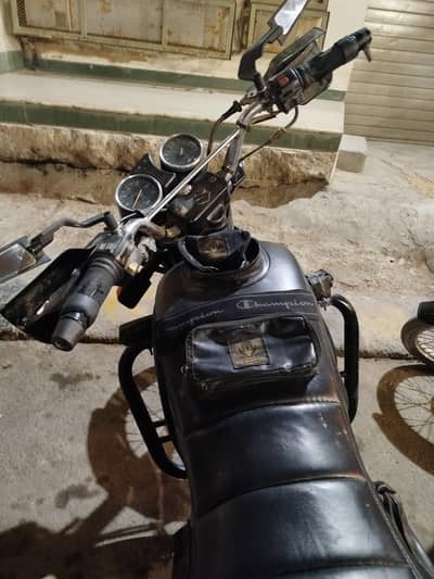 SUZUKI GS 150 2012