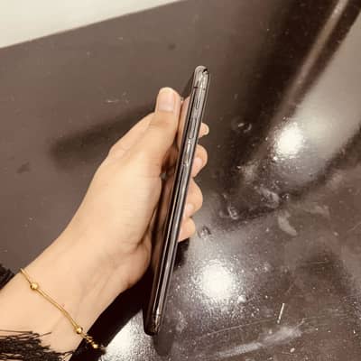 Apple iPhone XS