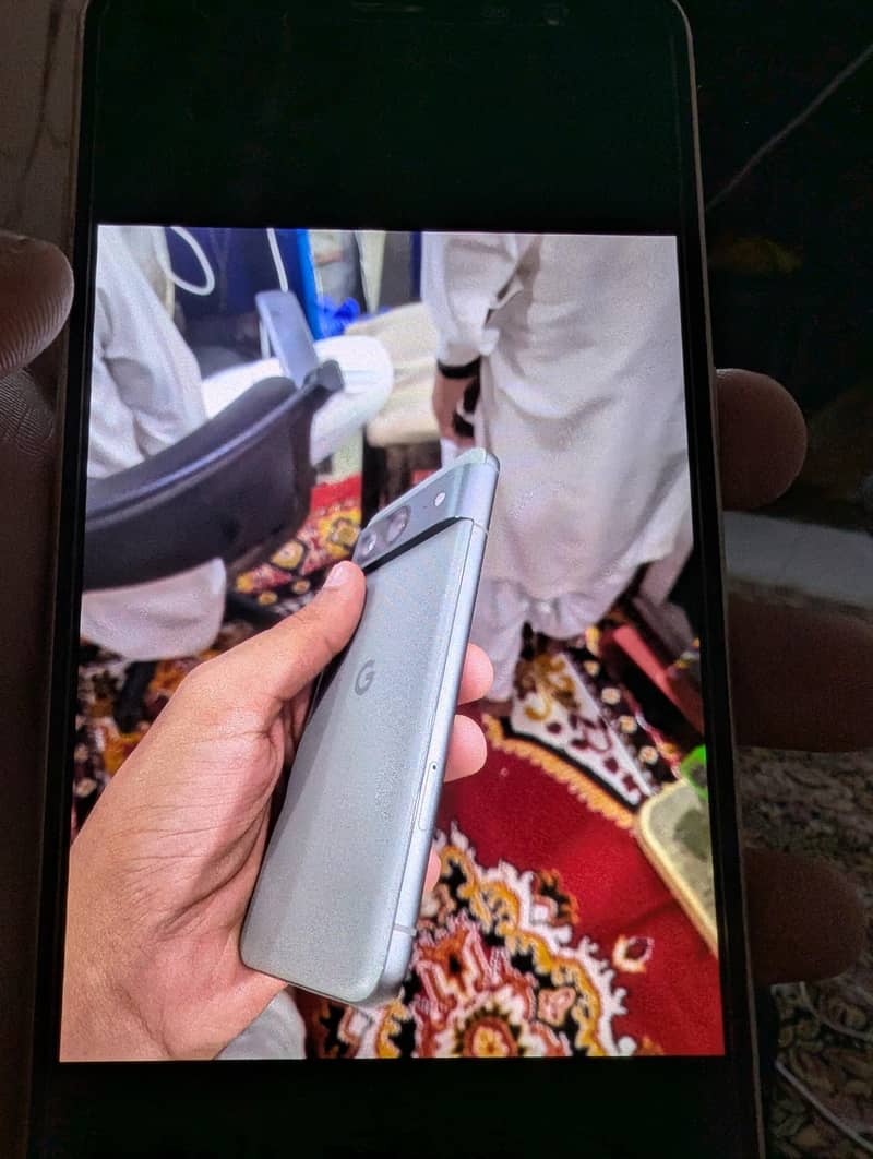 Google Pixel 8 3