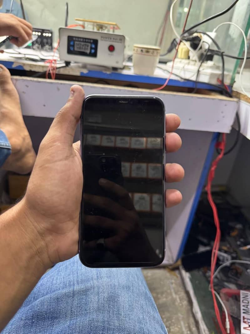 Apple iPhone 11 0