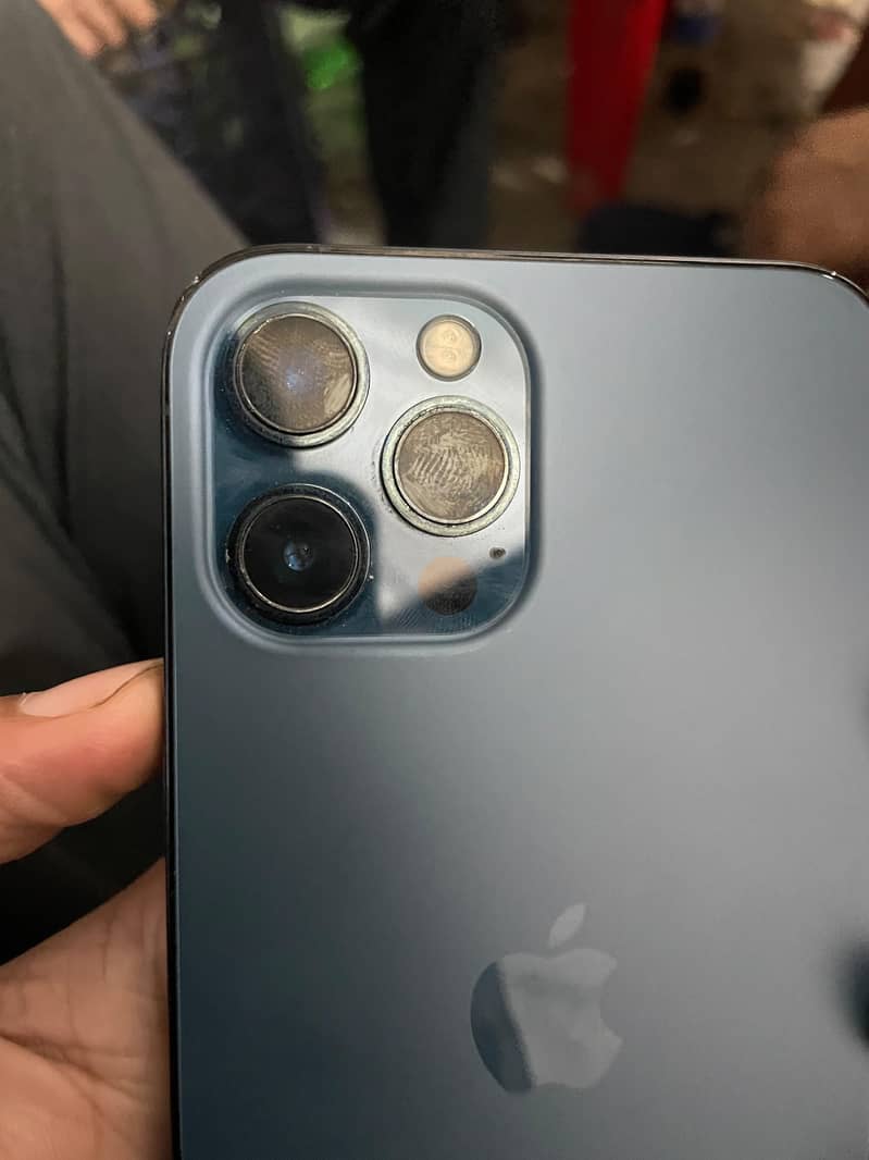 Apple iPhone 12 Pro Max 4