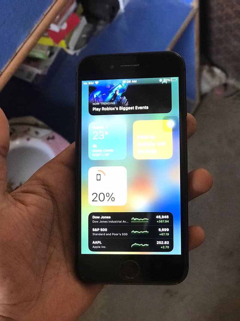 Apple iPhone 7 0