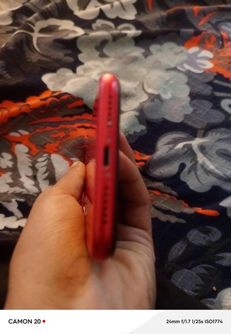 Apple iPhone 11 7